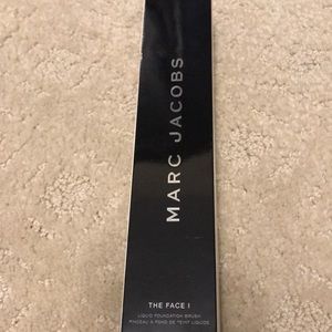Marc Jacobs cosmetic brush